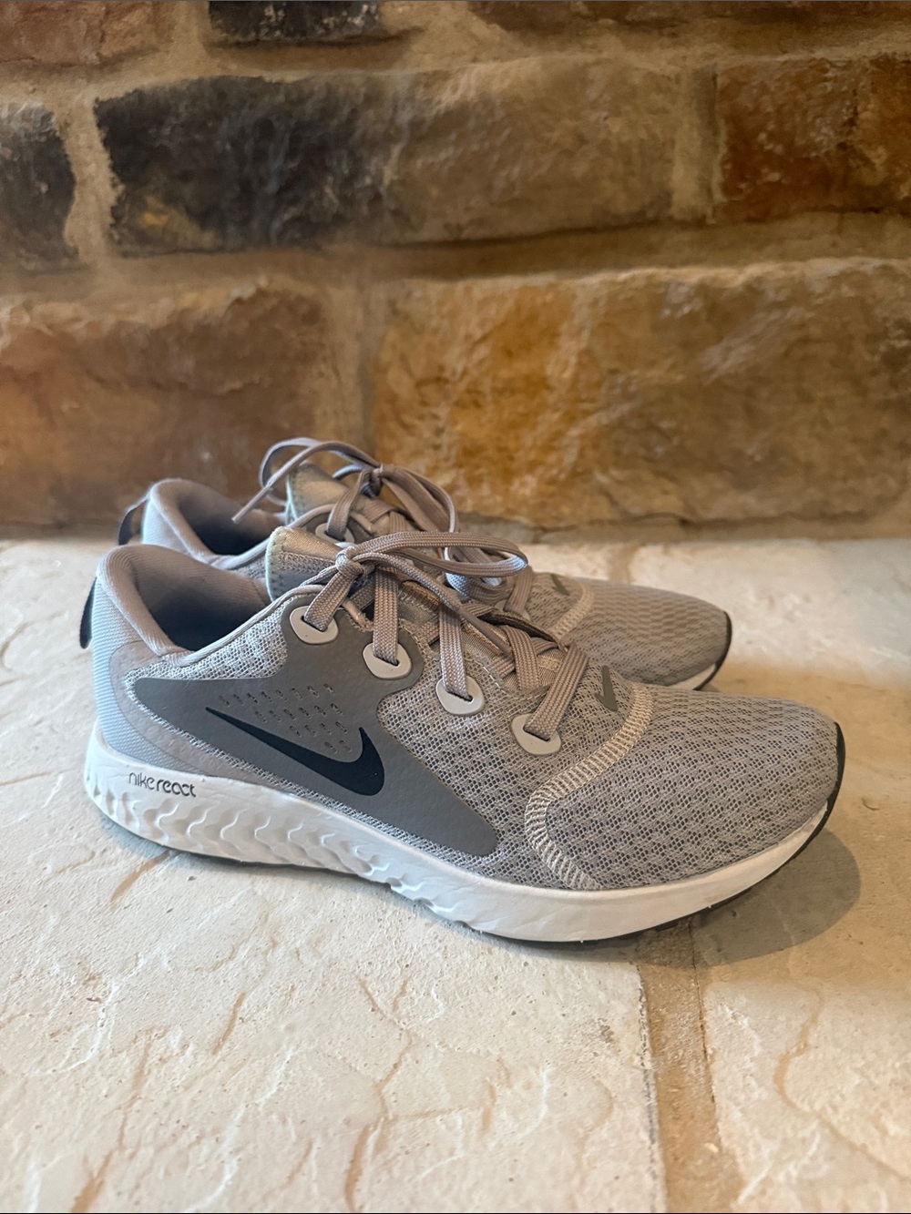 Women’s Nike sneakers